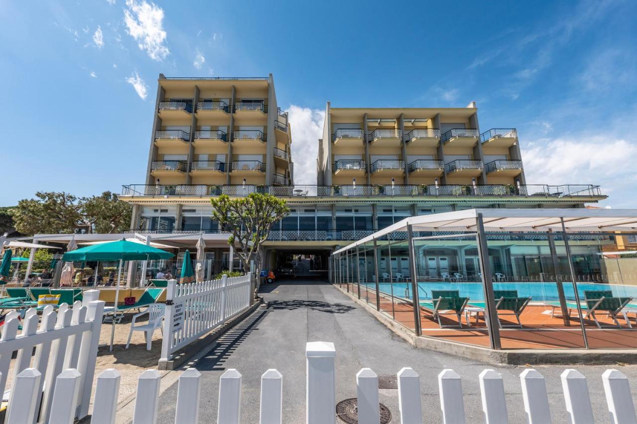 Hotel Bellevue Et Mediterranee دْيانو مارينا المظهر الخارجي الصورة