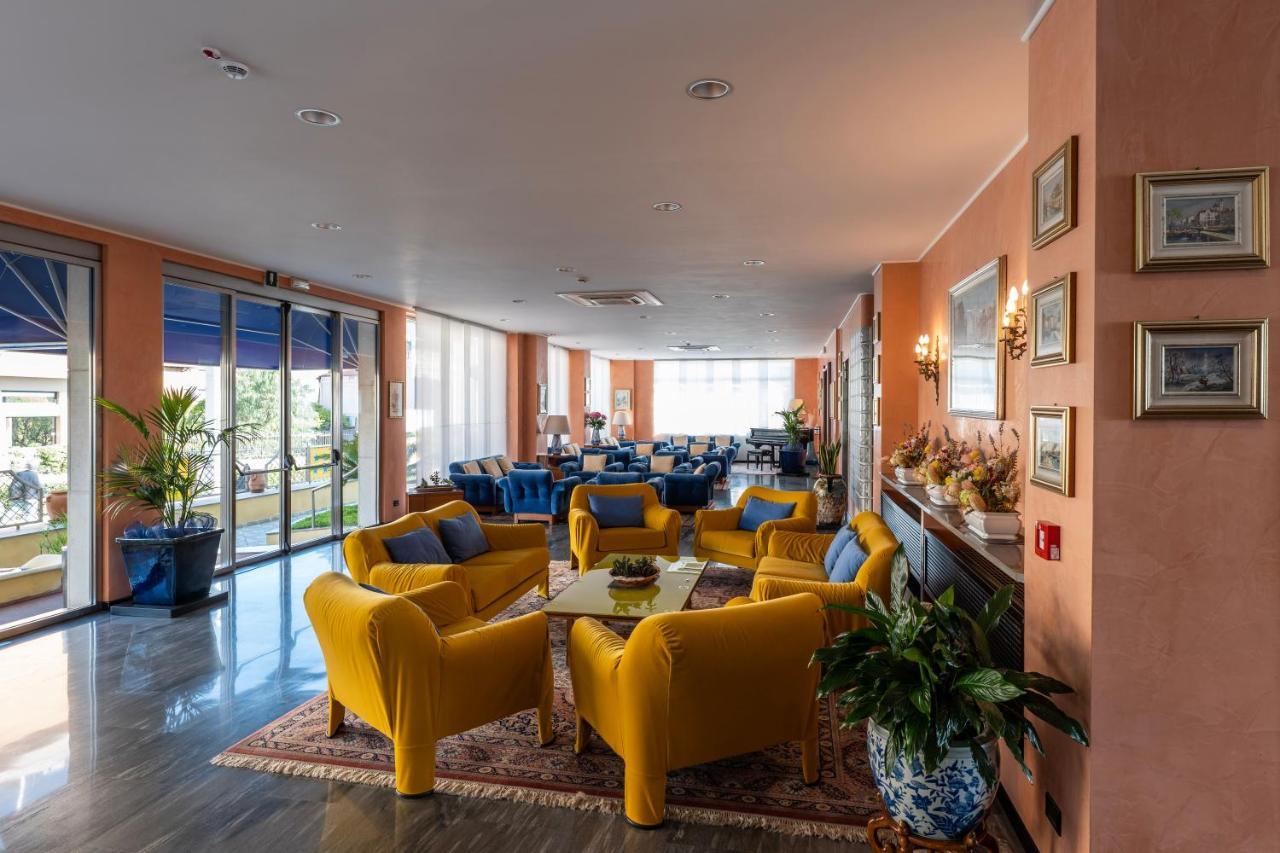 Hotel Bellevue Et Mediterranee دْيانو مارينا المظهر الخارجي الصورة