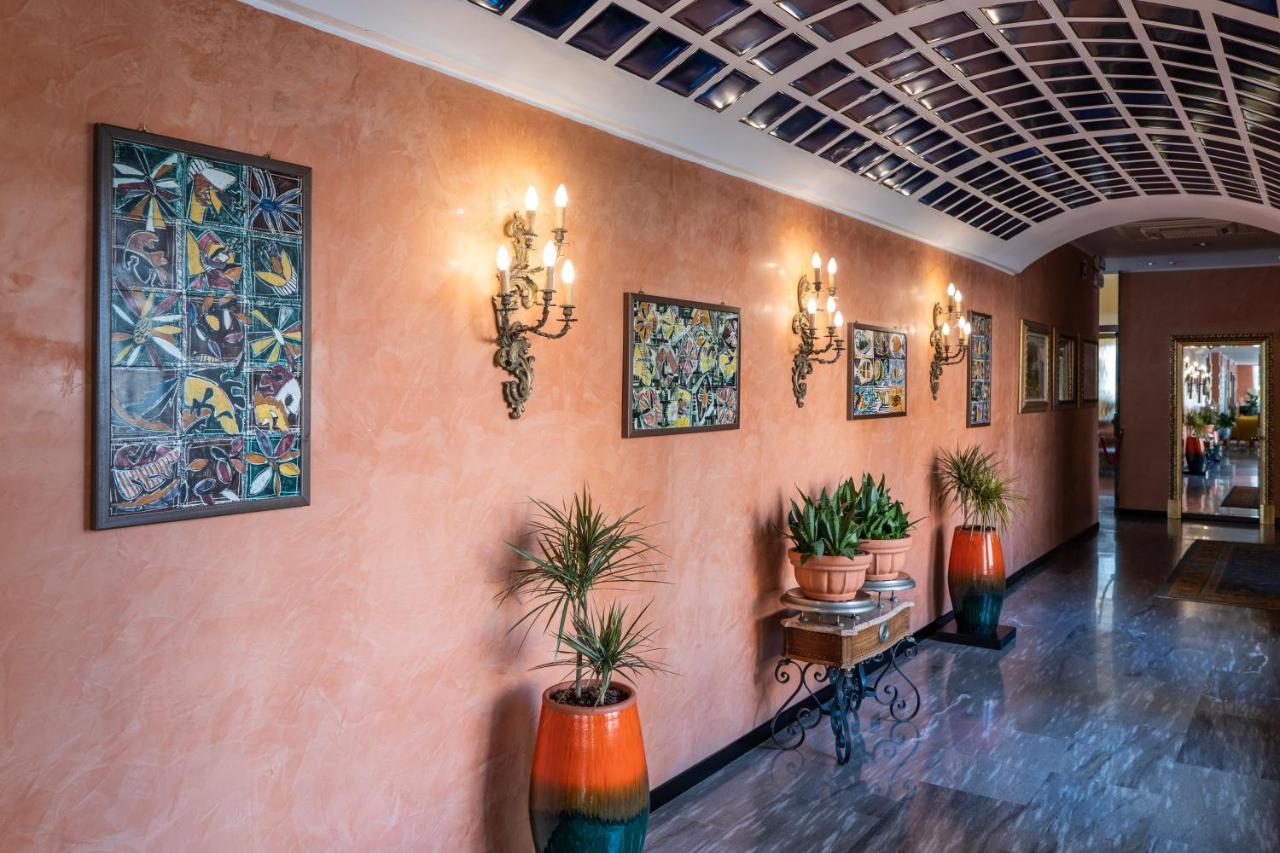 Hotel Bellevue Et Mediterranee دْيانو مارينا المظهر الخارجي الصورة