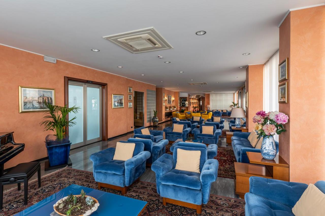 Hotel Bellevue Et Mediterranee دْيانو مارينا المظهر الخارجي الصورة