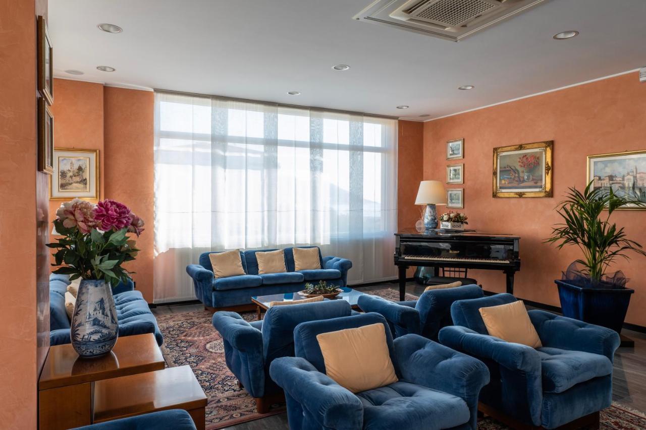 Hotel Bellevue Et Mediterranee دْيانو مارينا المظهر الخارجي الصورة