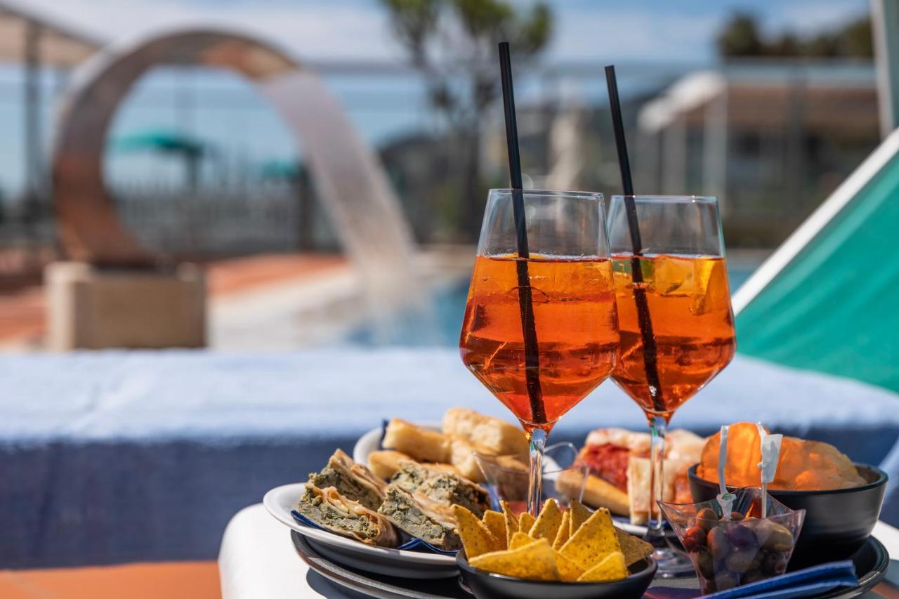 Hotel Bellevue Et Mediterranee دْيانو مارينا المظهر الخارجي الصورة