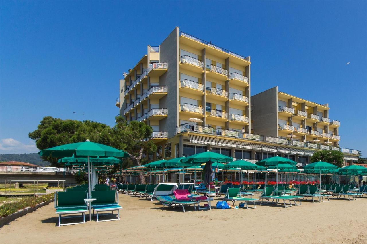 Hotel Bellevue Et Mediterranee دْيانو مارينا المظهر الخارجي الصورة